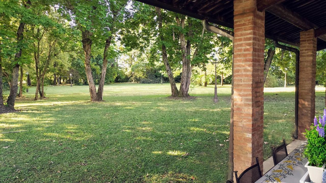 La Casetta Nel Bosco Mantova Bagian luar foto